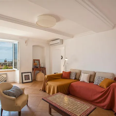 Le Saint-jean Apartment *