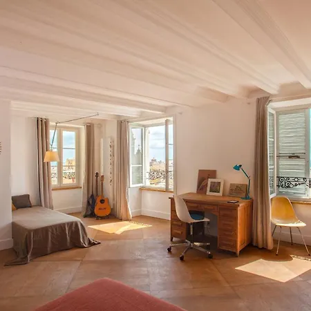 Le Saint-jean Apartment *